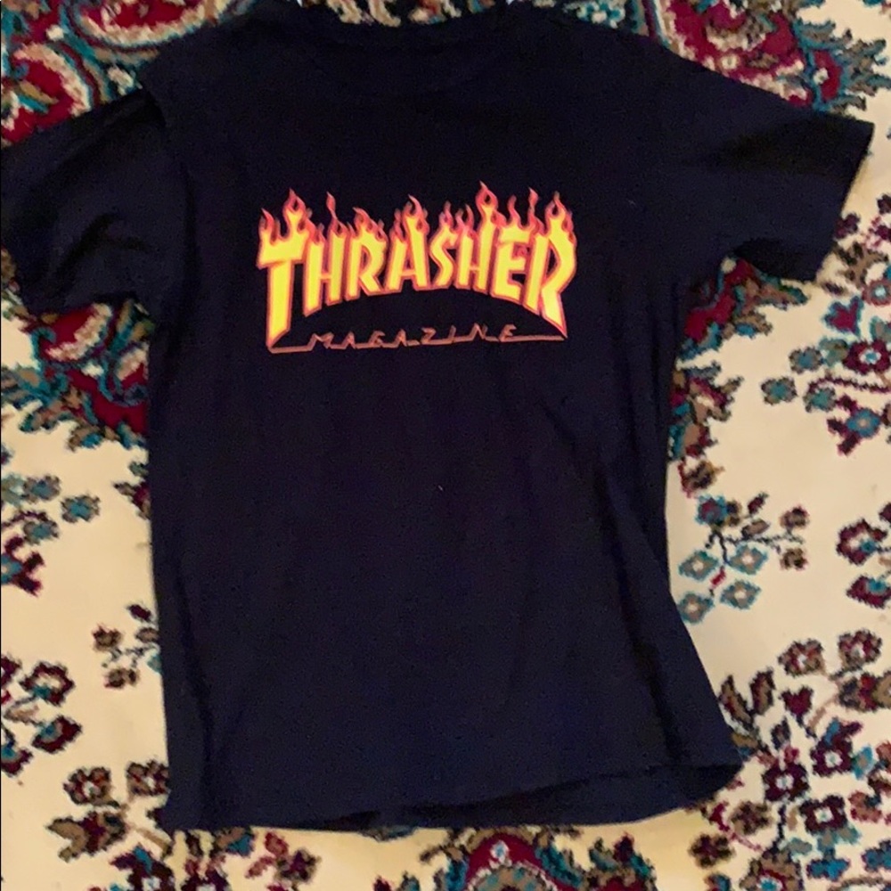 Men’s Thrasher shirt